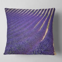 Designart polja za cvjetanje lavande kao tekstura - pejzažni jastuk za bacanje zida-18x18
